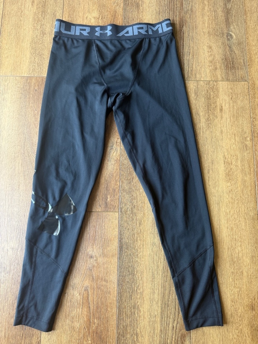 Under Armour Black Performance Compression Tights with Logo Waistband. Size L/G